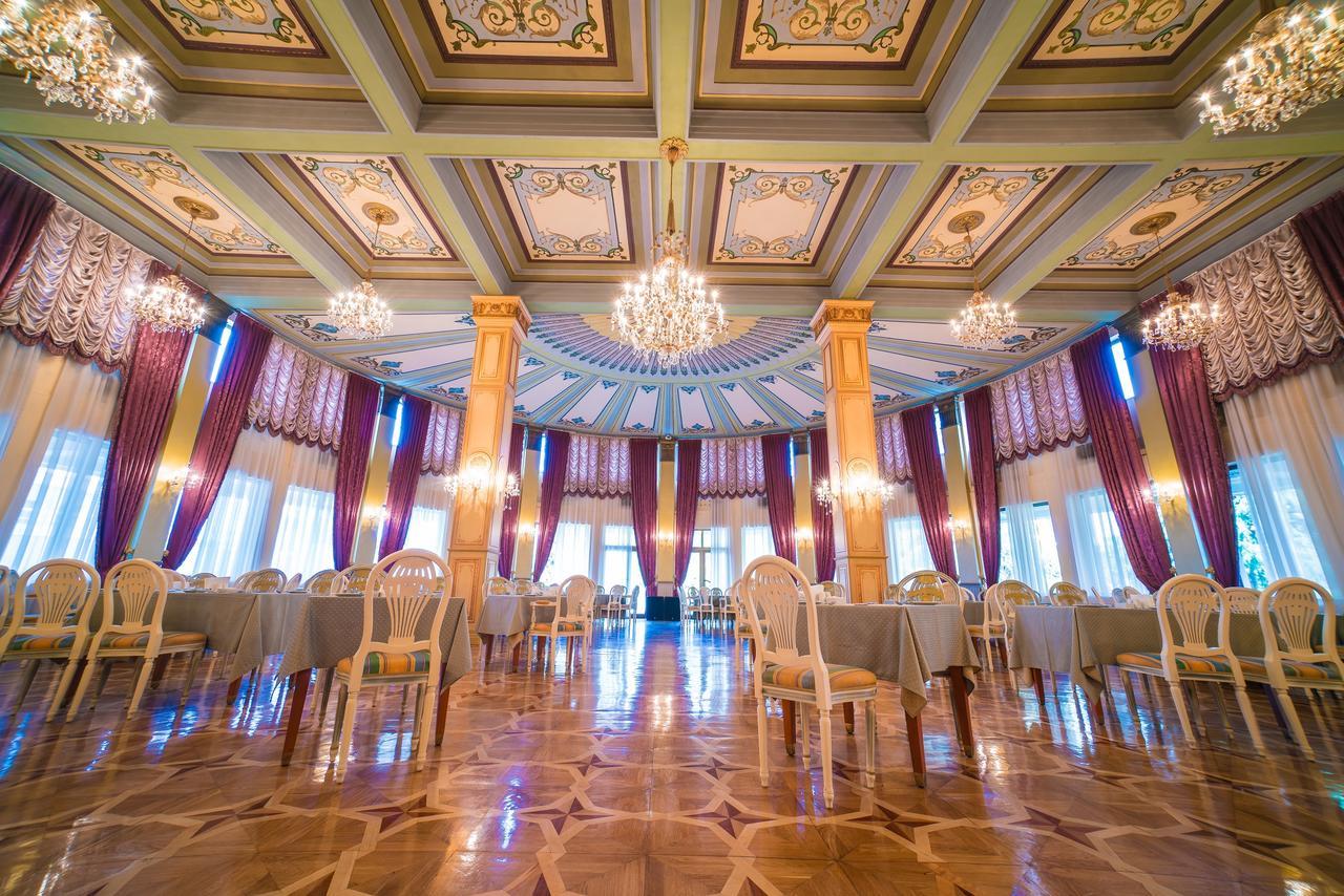 Hotel Intourist Palace Batumi Esterno foto